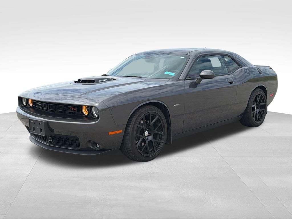 Used 2015 Dodge Challenger R/T with VIN 2C3CDZBT9FH924314 for sale in Saint Charles, Minnesota