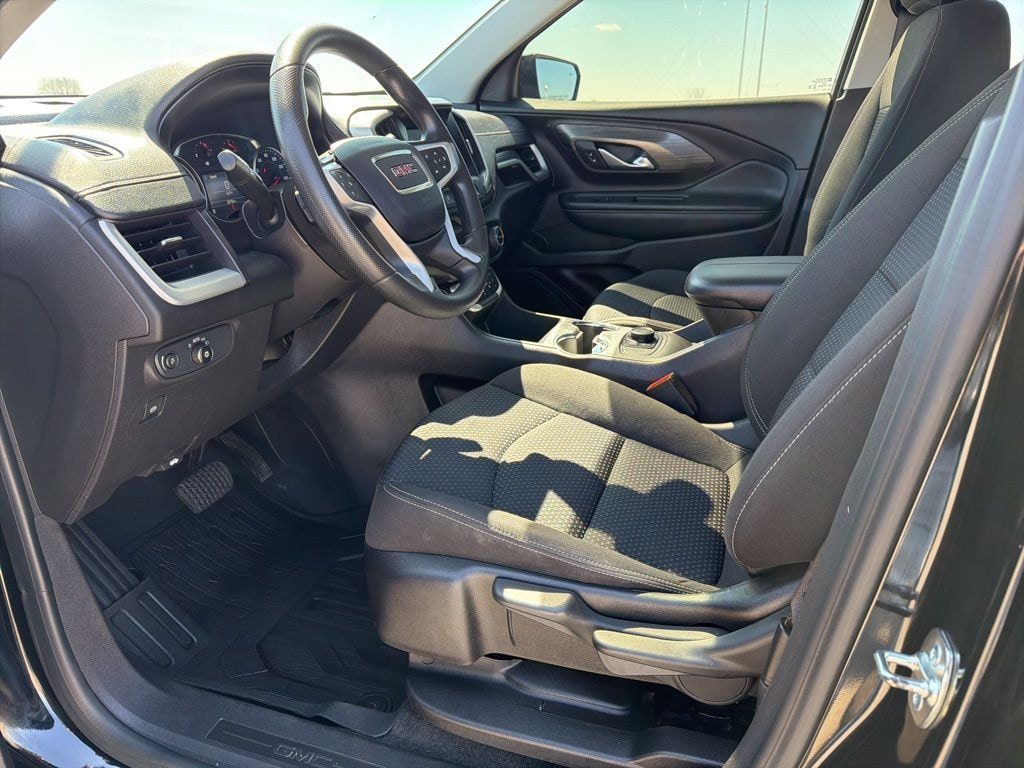 Used 2024 GMC Terrain SLE SUV