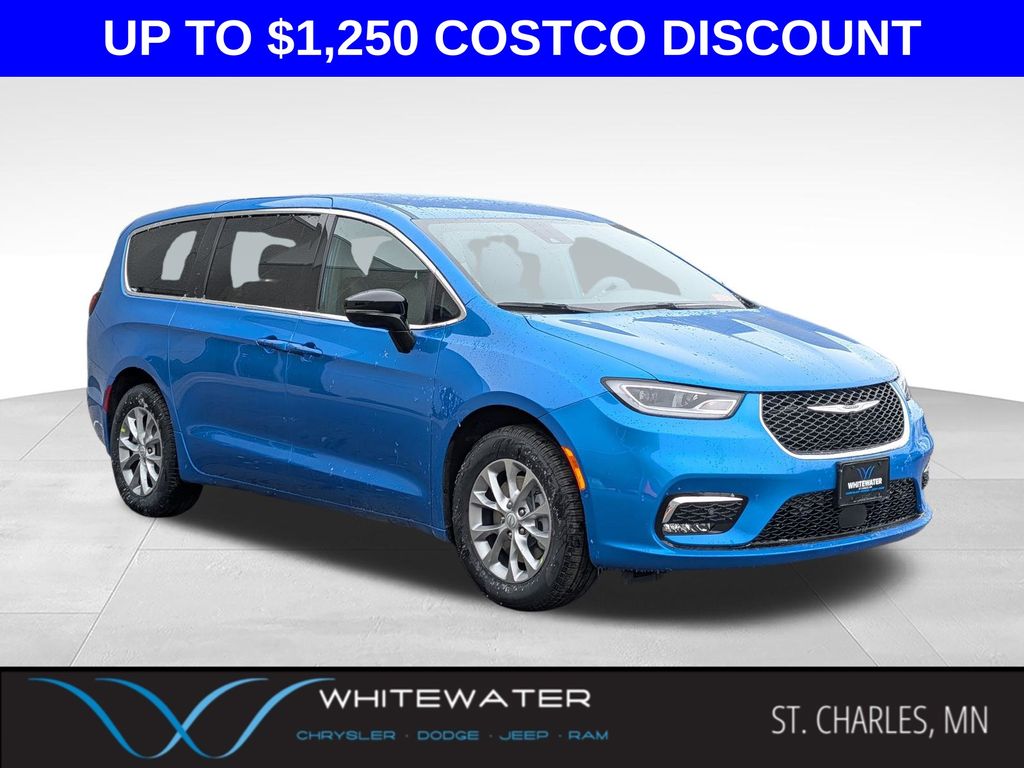 2026 Chrysler Pacifica Select AWD's photo