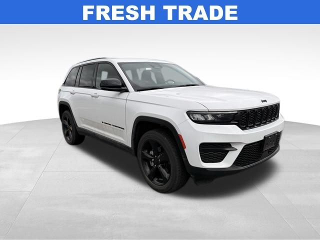 2023 Jeep Grand Cherokee Altitude 4x4's photo