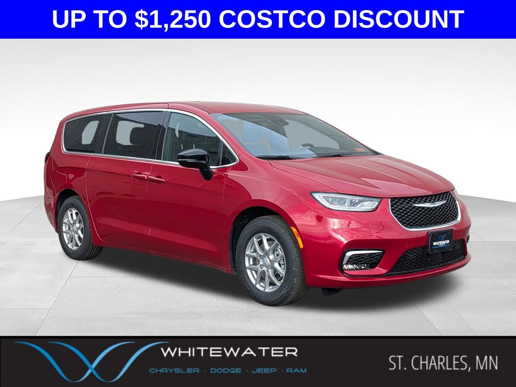 2026 Chrysler Pacifica Select's photo