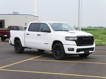 2026 Ram 1500 LARAMIE CREW CAB 4X4 5'7 BOX Pickup