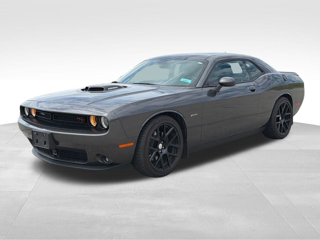 Used 2015 Dodge Challenger R/T with VIN 2C3CDZBT9FH924314 for sale in Saint Charles, Minnesota