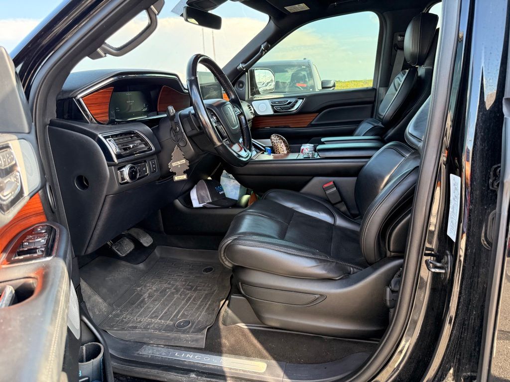 Used 2018 Lincoln Navigator Reserve with VIN 5LMJJ2LTXJEL21561 for sale in Saint Charles, Minnesota
