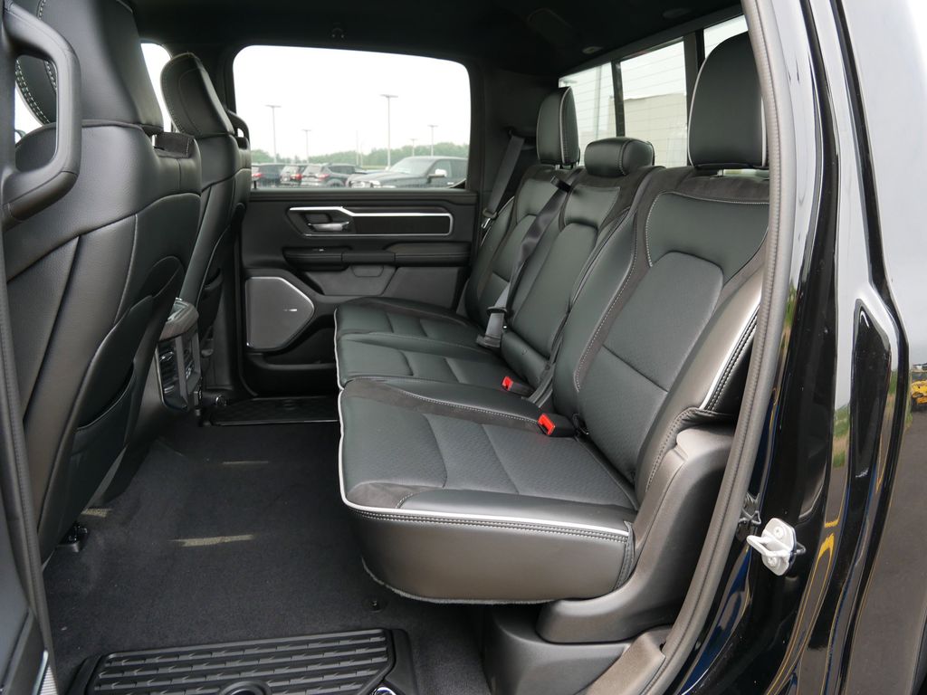 2026 RAM 1500 Laramie - Photo 8