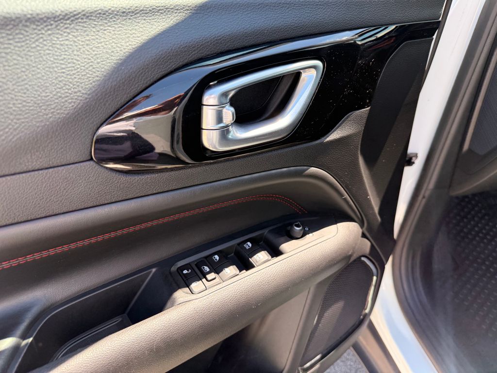 2025 Jeep Compass Trailhawk - Photo 16