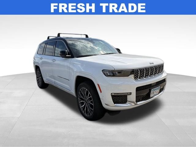 2023 Jeep Grand Cherokee L Summit 4x4's photo