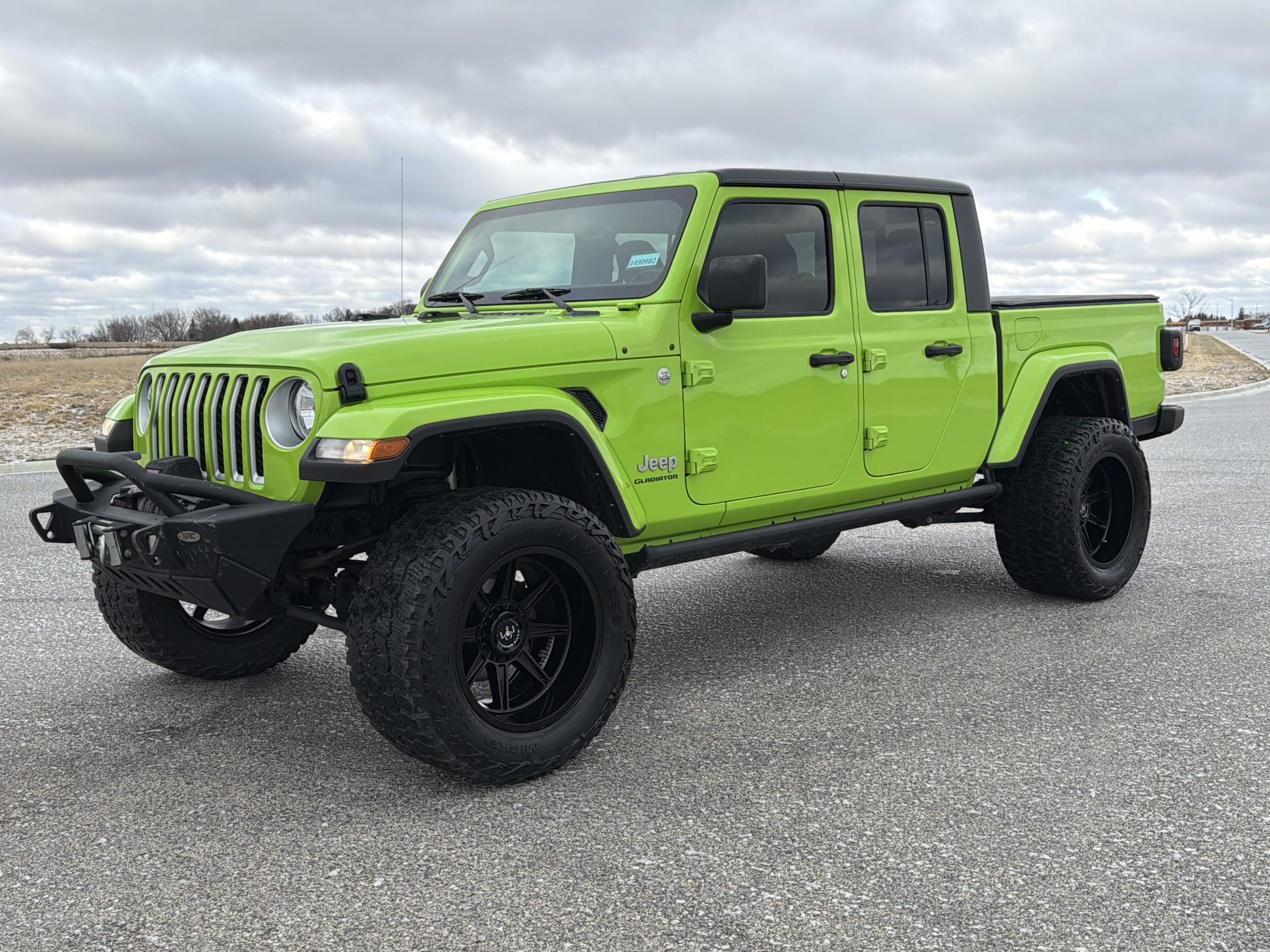 Used 2021 Jeep Gladiator Overland with VIN 1C6HJTFG5ML622286 for sale in Saint Charles, Minnesota