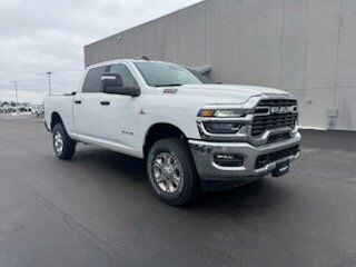 2025 Ram 2500 BIG HORN CREW CAB 4X4 6'4 BOX Pickup