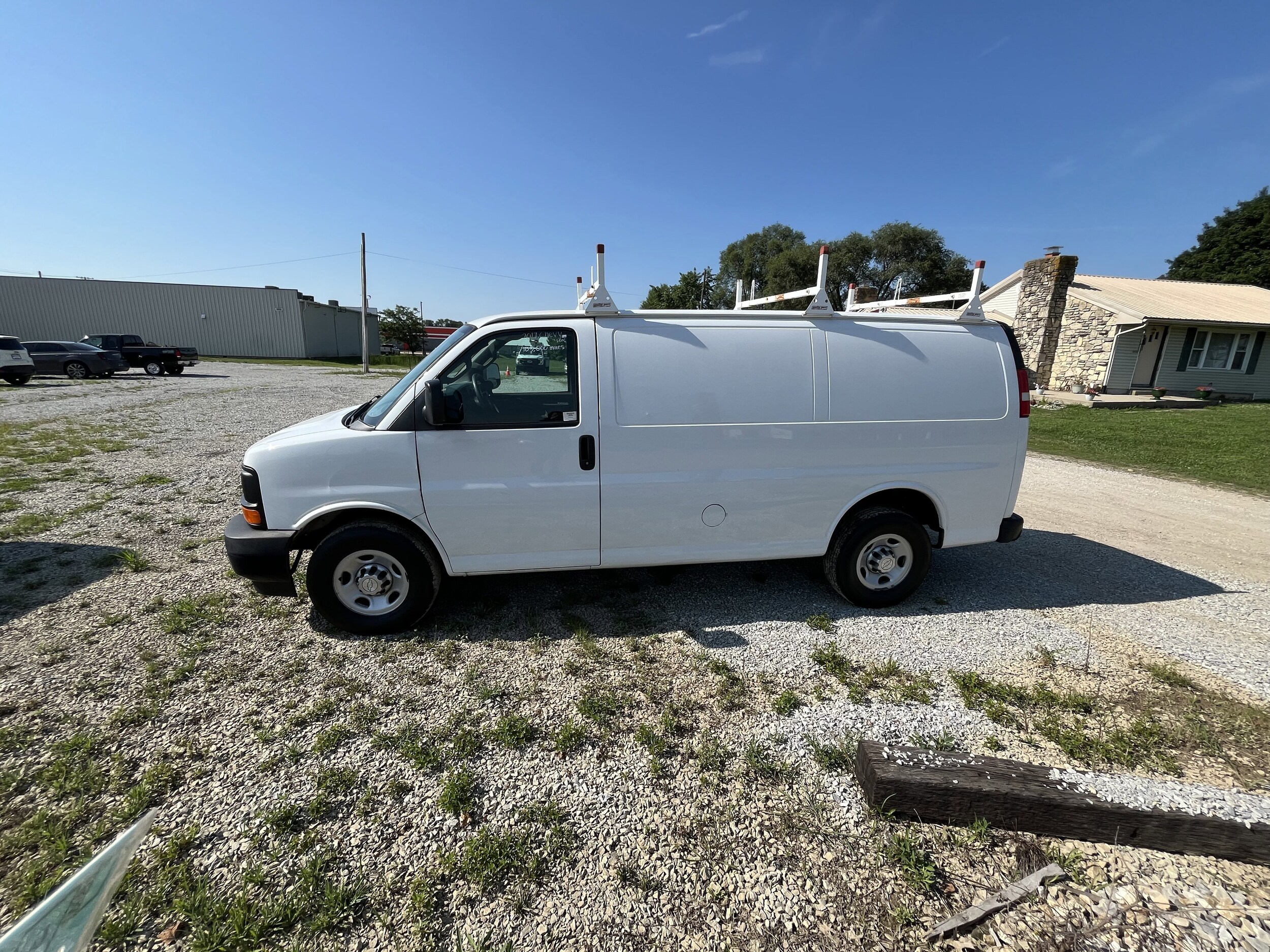 2017 Chevrolet Express Cargo Van 2500 photo 2