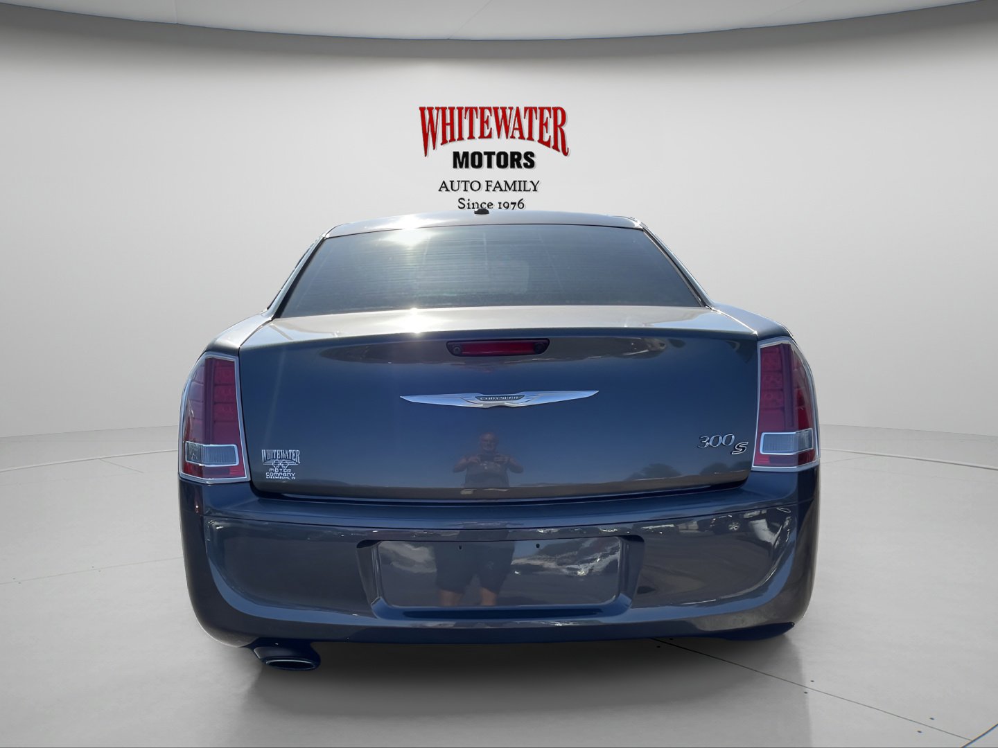 2014 Chrysler 300 photo 4