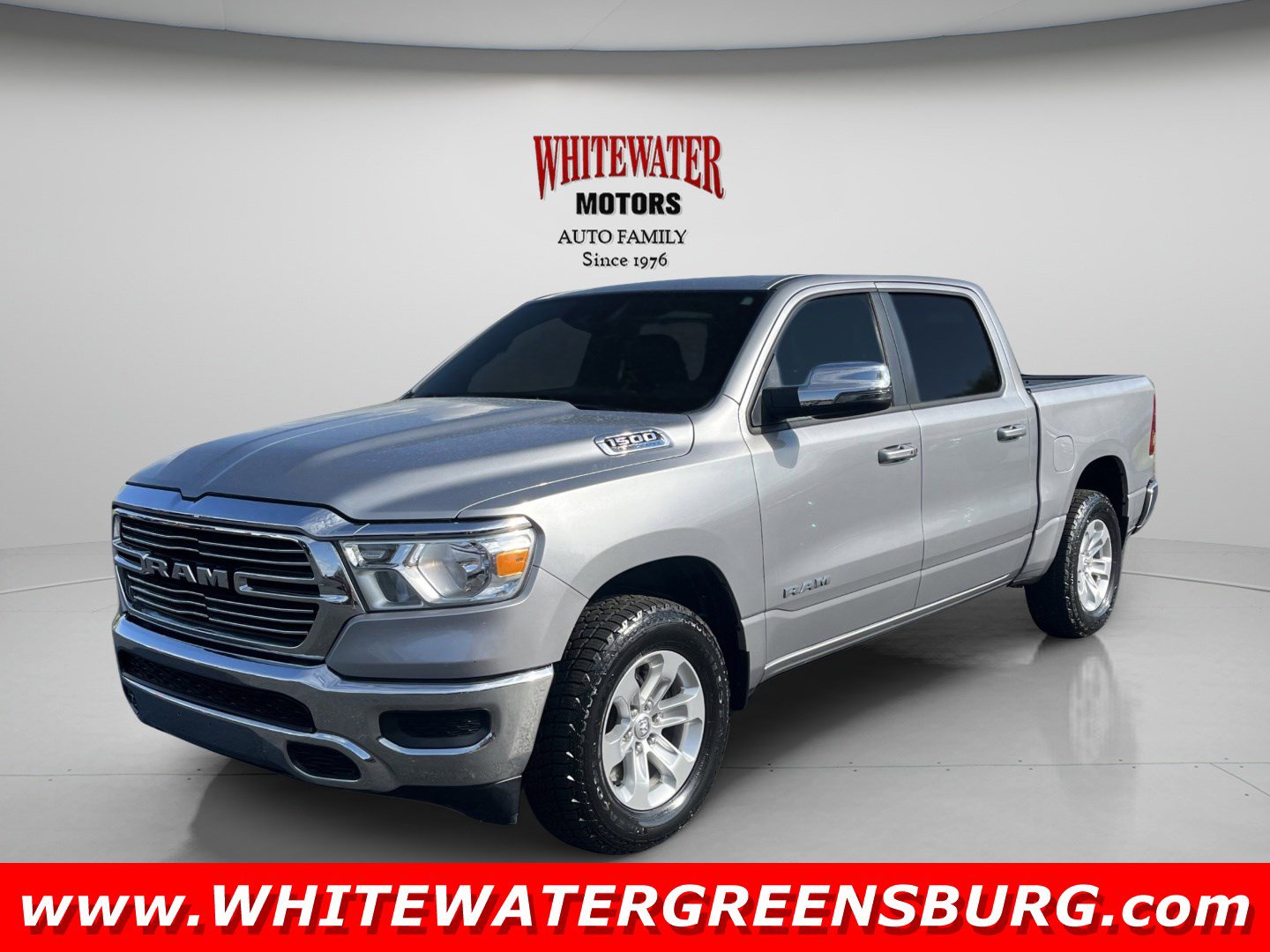 2024 RAM 1500 Laramie 4x4 Crew Cab 5'7's photo