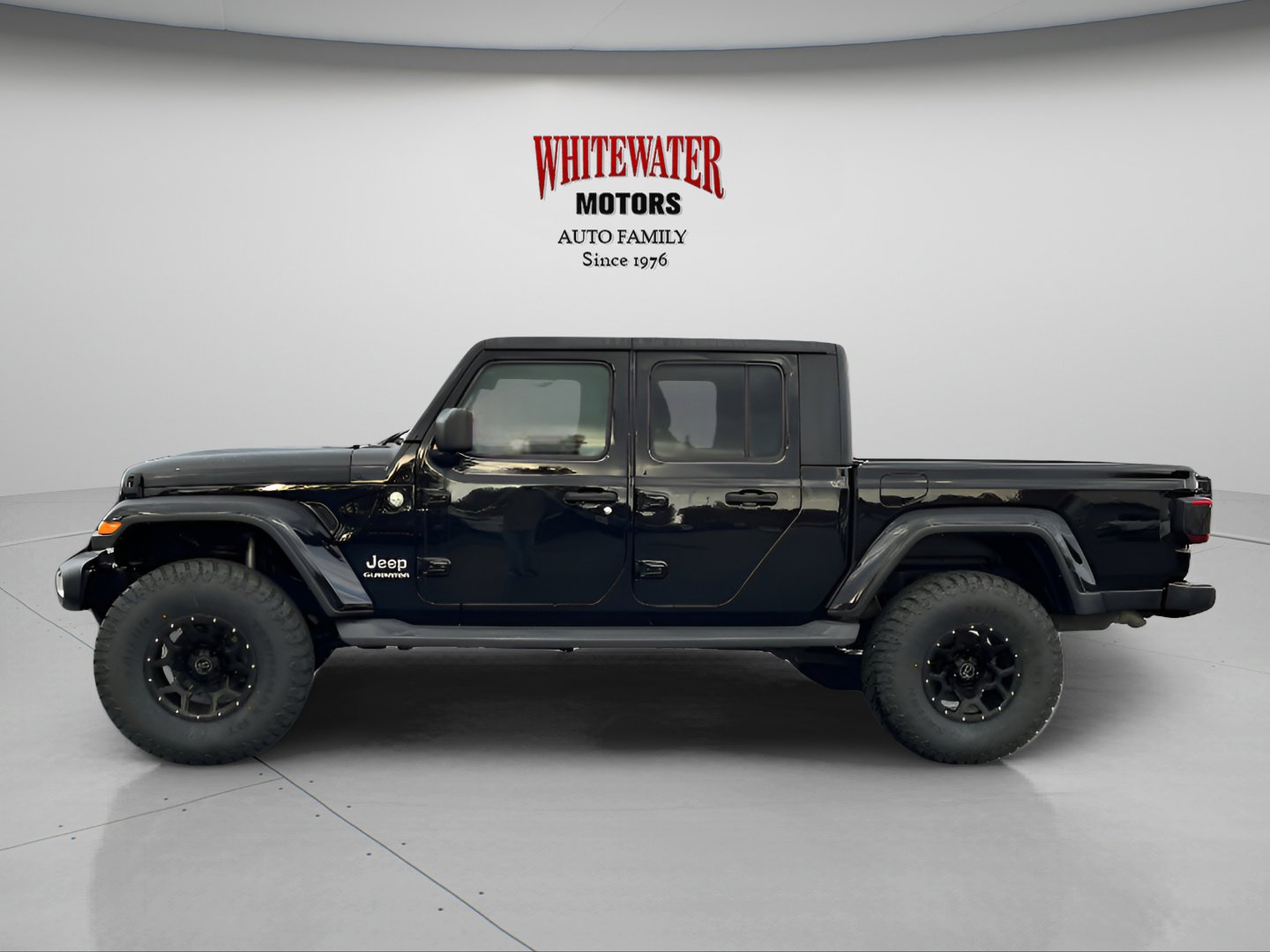 2020 Jeep Gladiator Overland photo 2