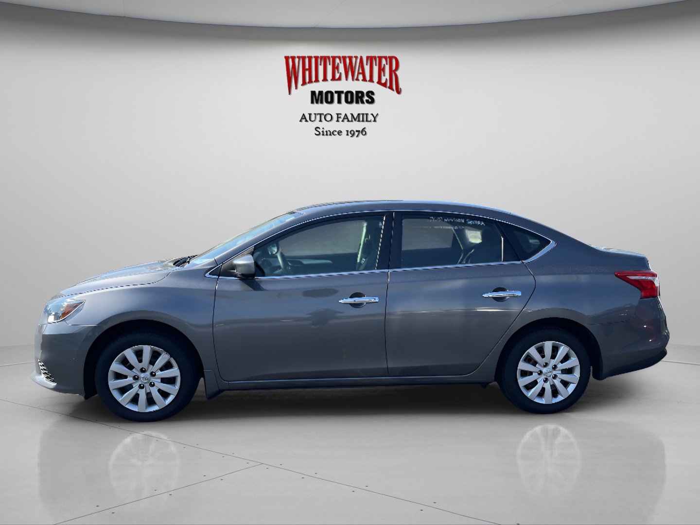 2018 Nissan Sentra S photo 2