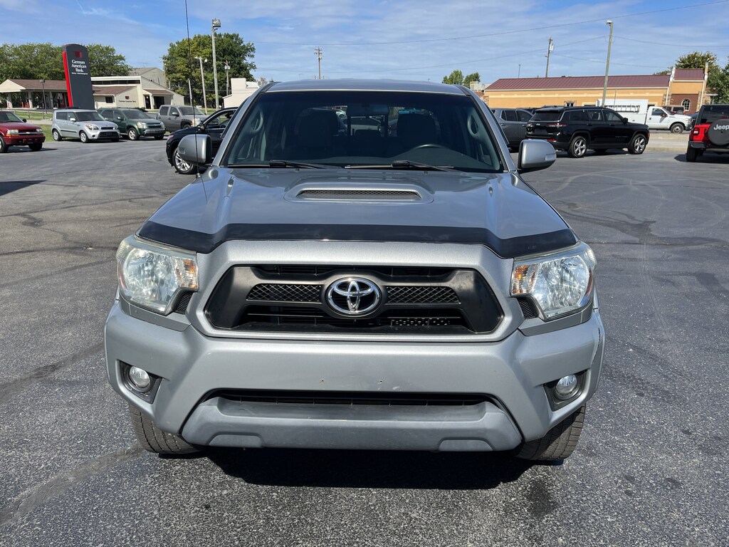 Used 2015 Toyota Tacoma Crew Cab Pickup