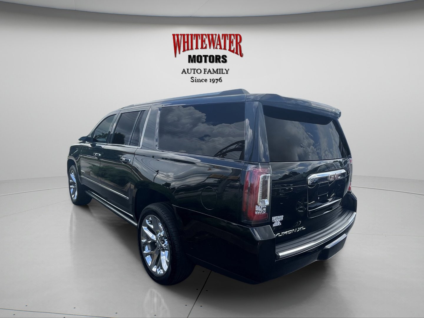 2019 Gmc Yukon XL Denali photo 2