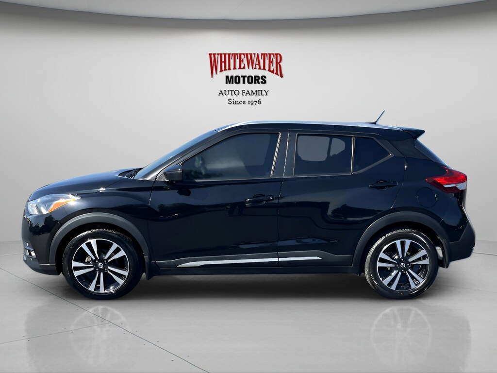 Used 2018 Nissan Kicks SR SR FWD
