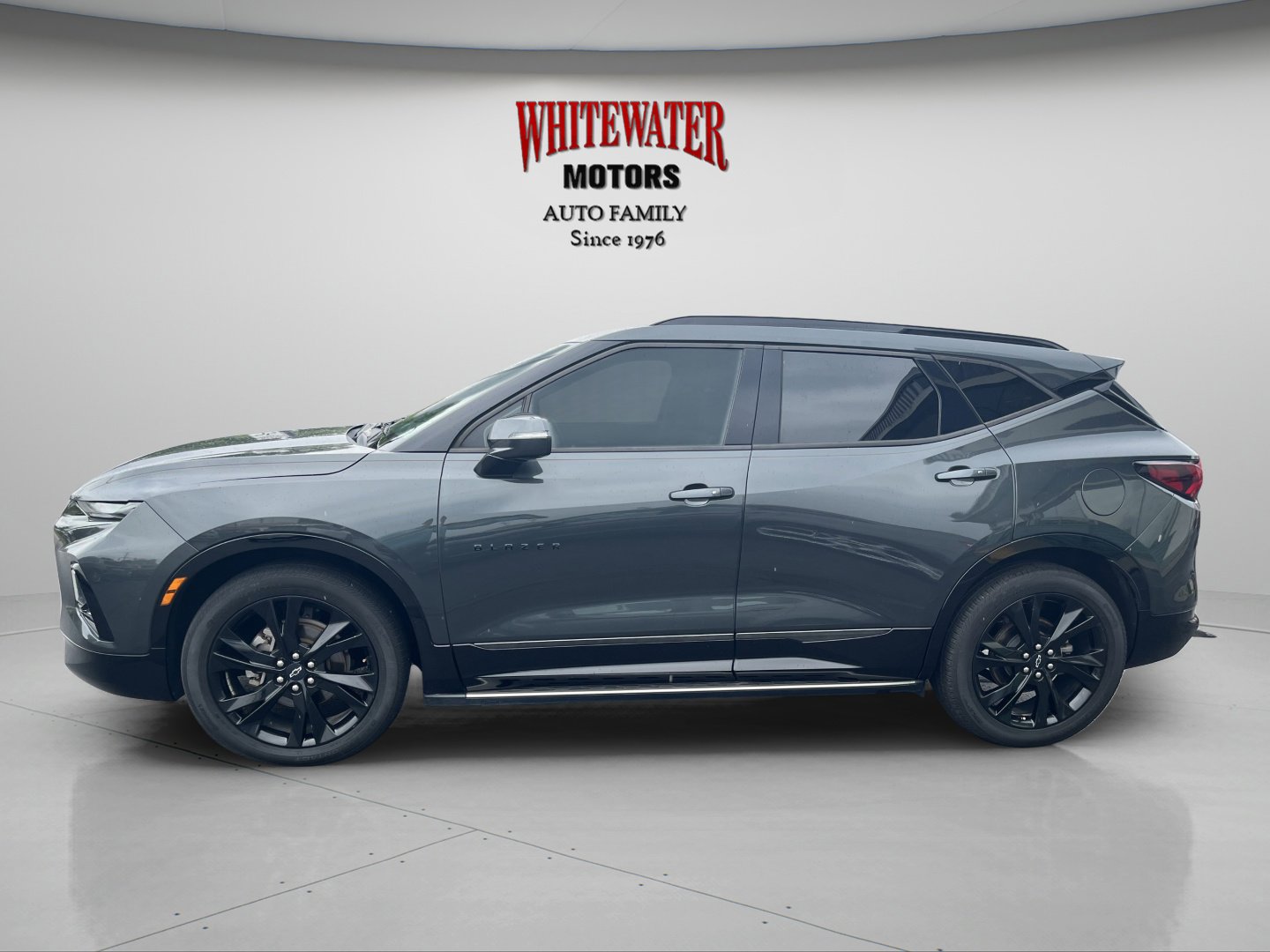 2019 Chevrolet Blazer RS photo 2