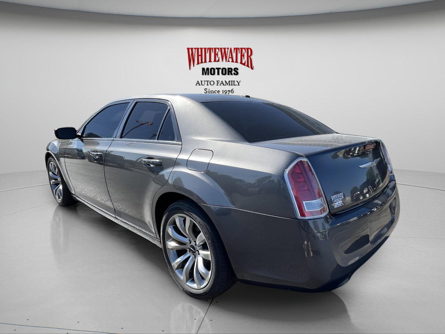 2014 Chrysler 300 photo 3