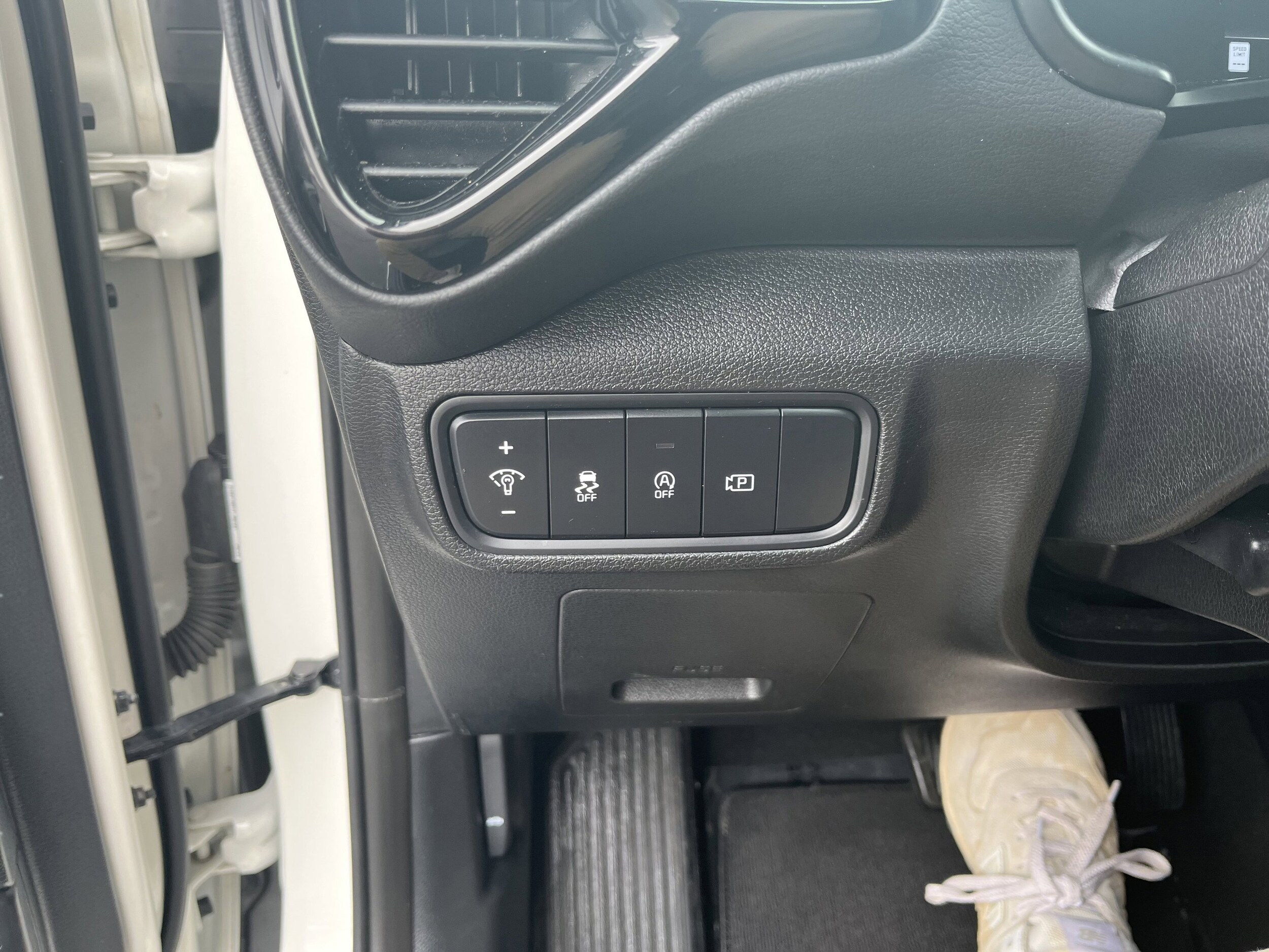 2023 Kia Soul S - Photo 16