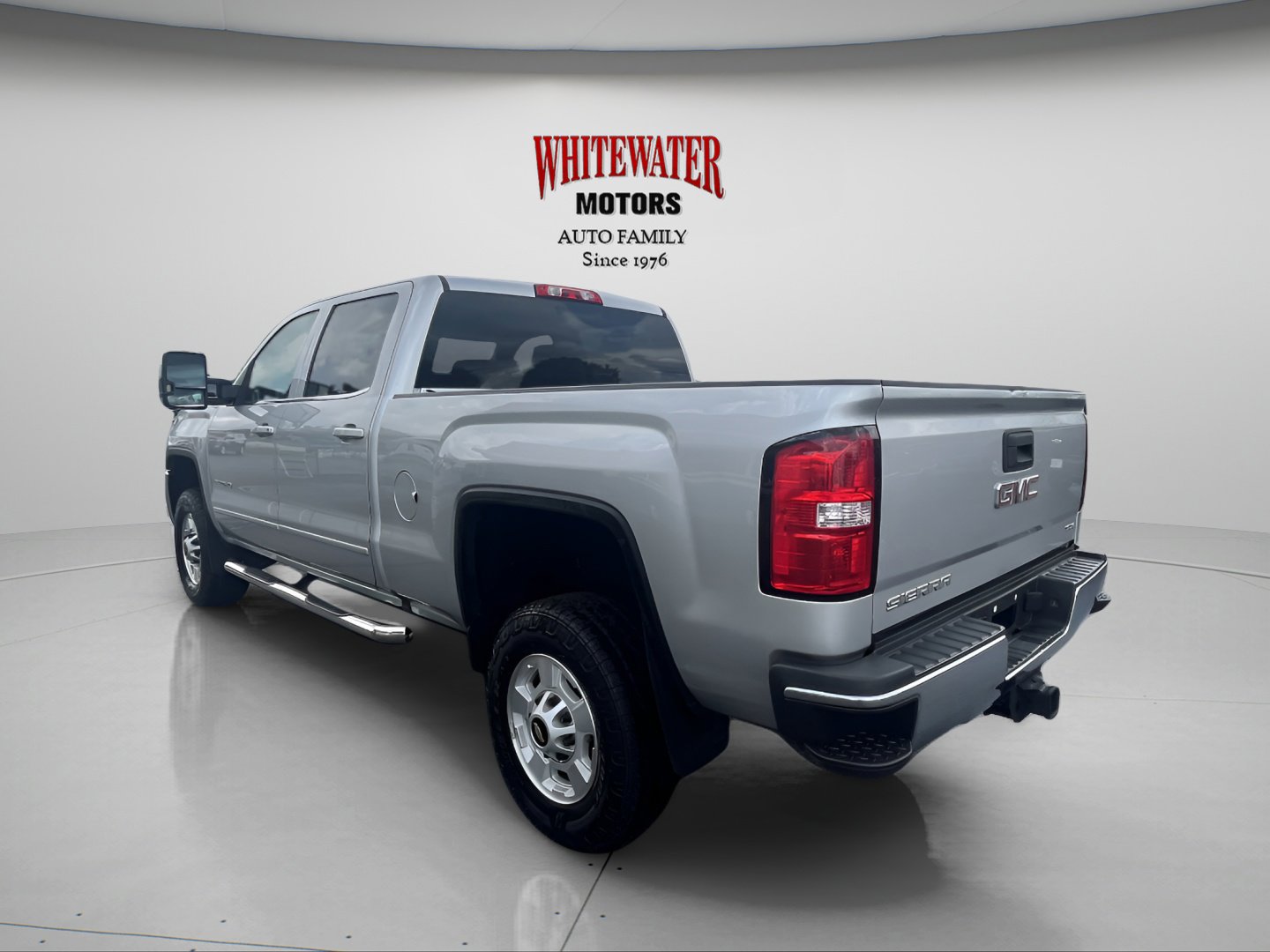 2017 Gmc Sierra SLE photo 2