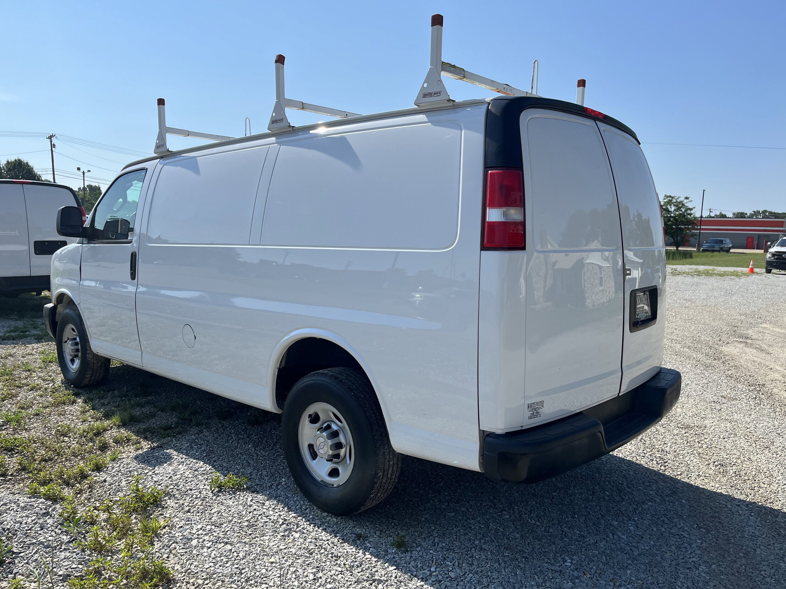 2017 Chevrolet Express Cargo Van 2500 photo 3