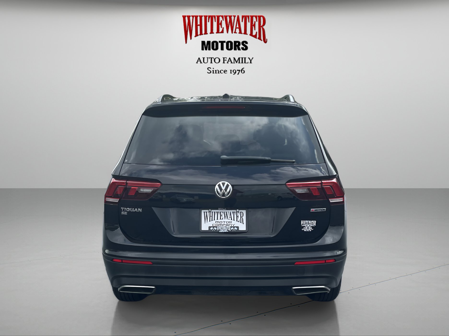 2019 Volkswagen Tiguan SEL R-Line photo 4