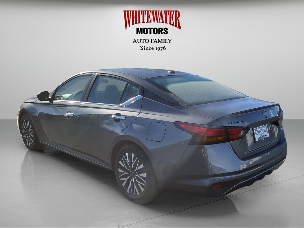 Used 2024 Nissan Altima 2.5 SV Sedan