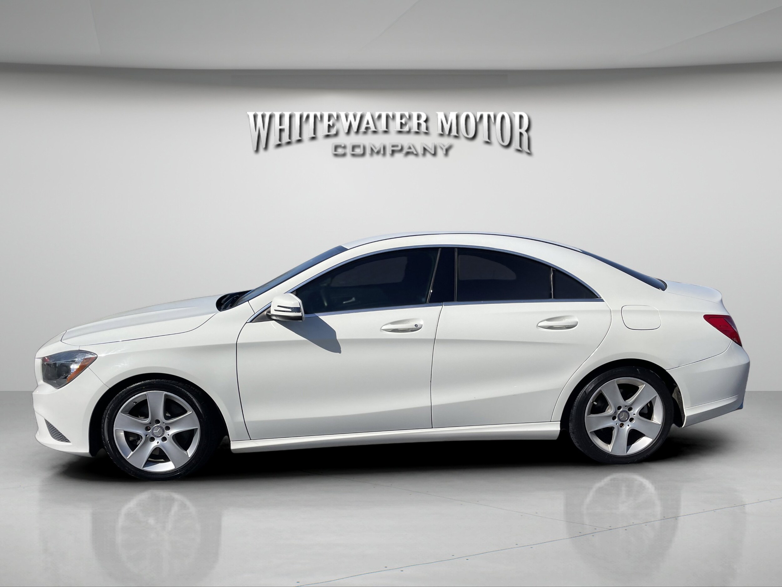2015 Mercedes Benz CLA 250 photo 2