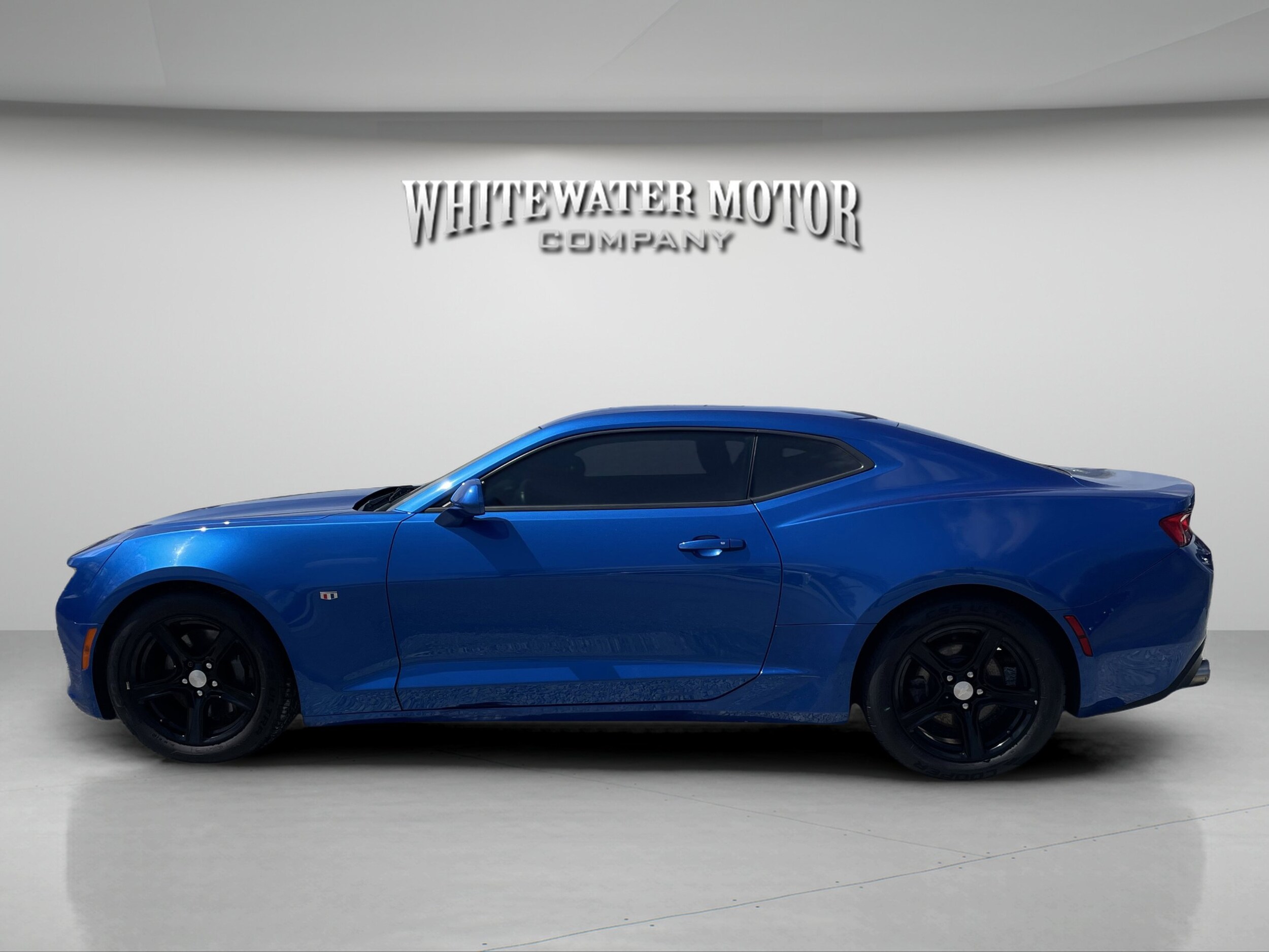 2017 Chevrolet Camaro 1LT photo 2