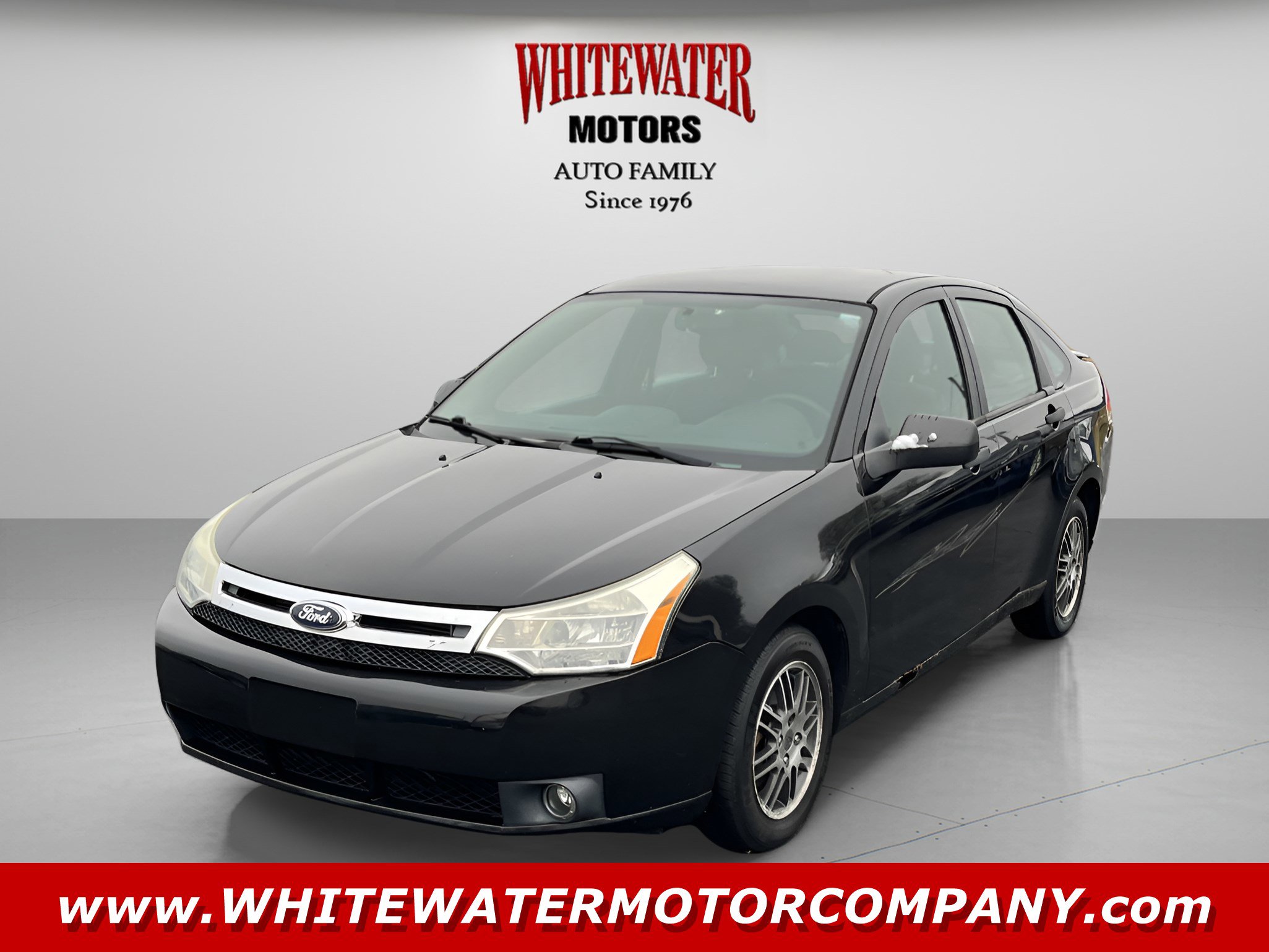 2010 Ford Focus SE's photo