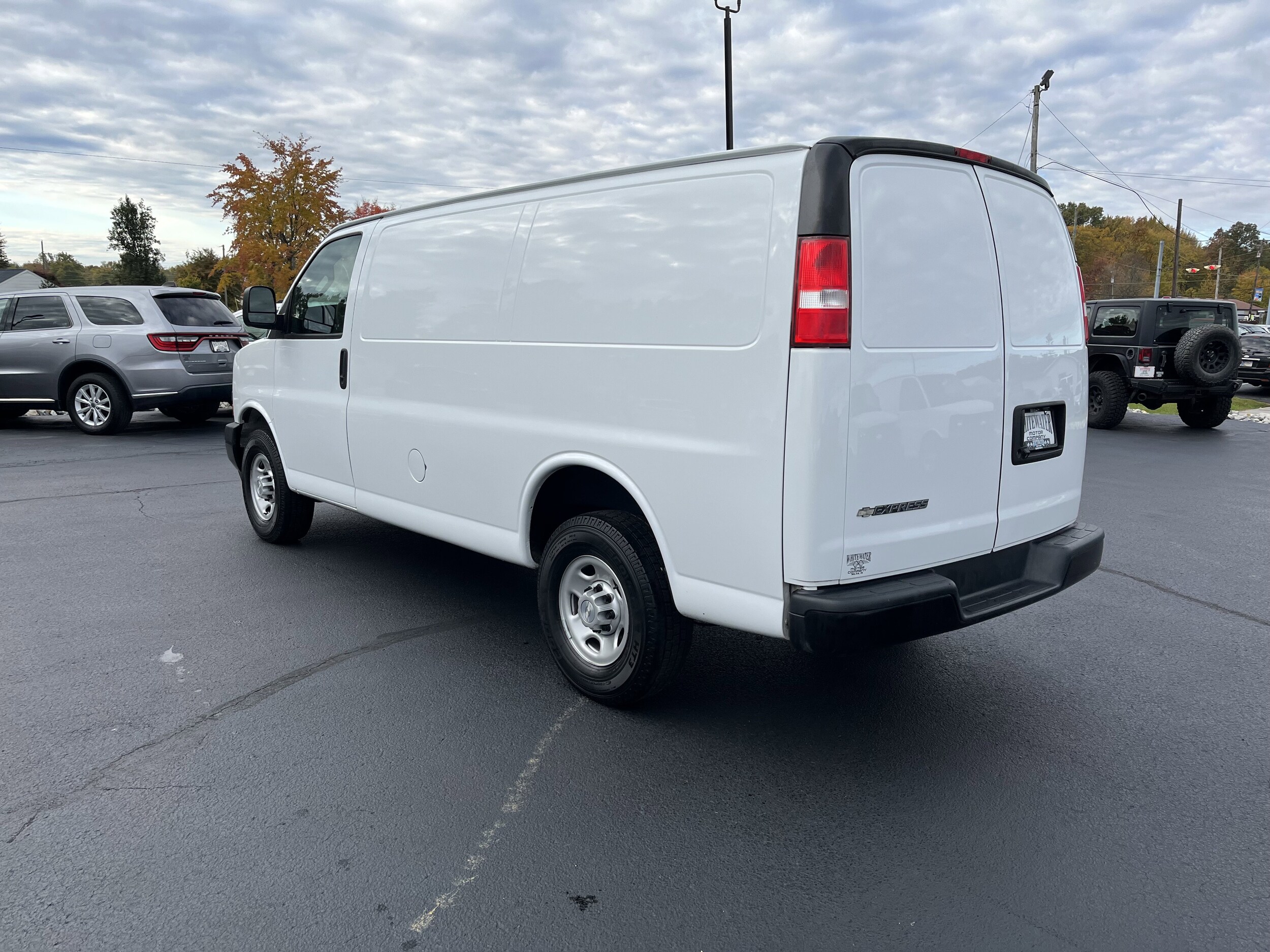 2019 Chevrolet Express 2500 Van Cargo photo 3