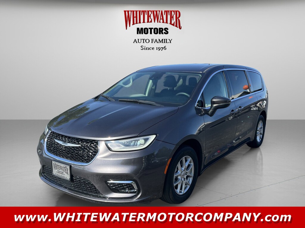 Used 2023 Chrysler Pacifica Touring L Van Passenger Van