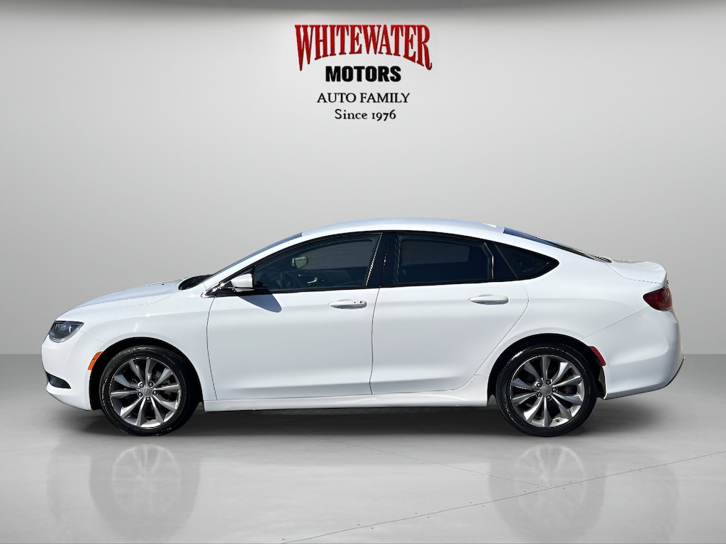 Used 2016 Chrysler 200 S Sedan