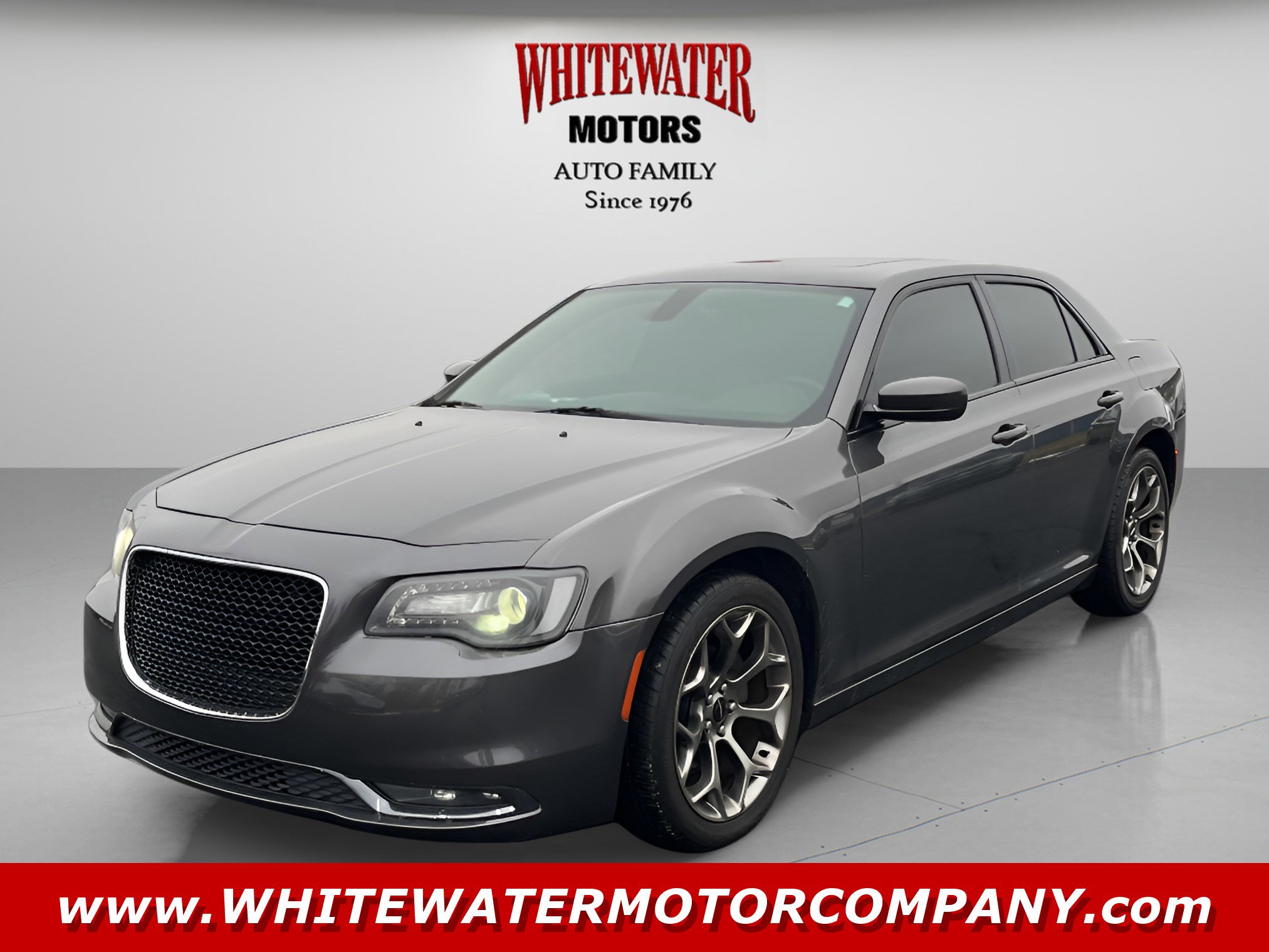 2016 Chrysler 300 S's photo
