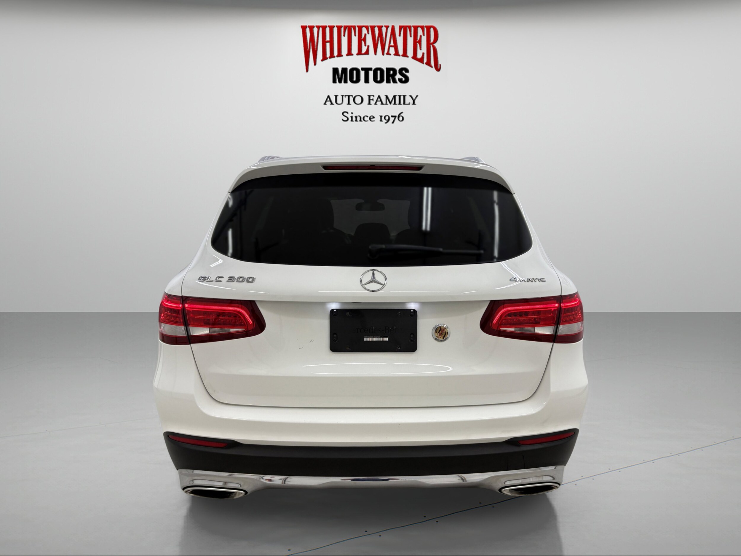 2017 Mercedes Benz GLC 300 photo 2