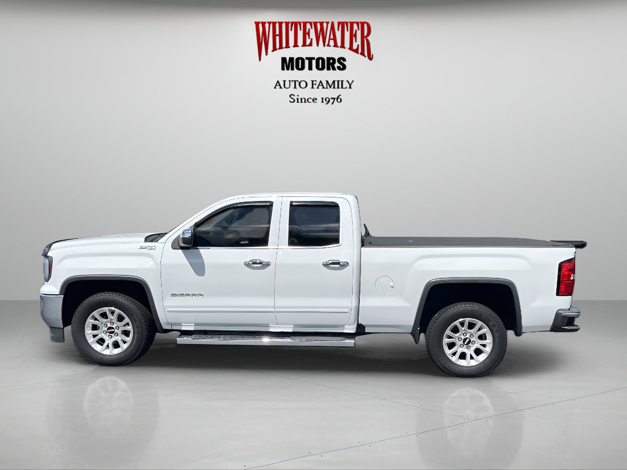 2017 Gmc Sierra 1500 SLE photo 2