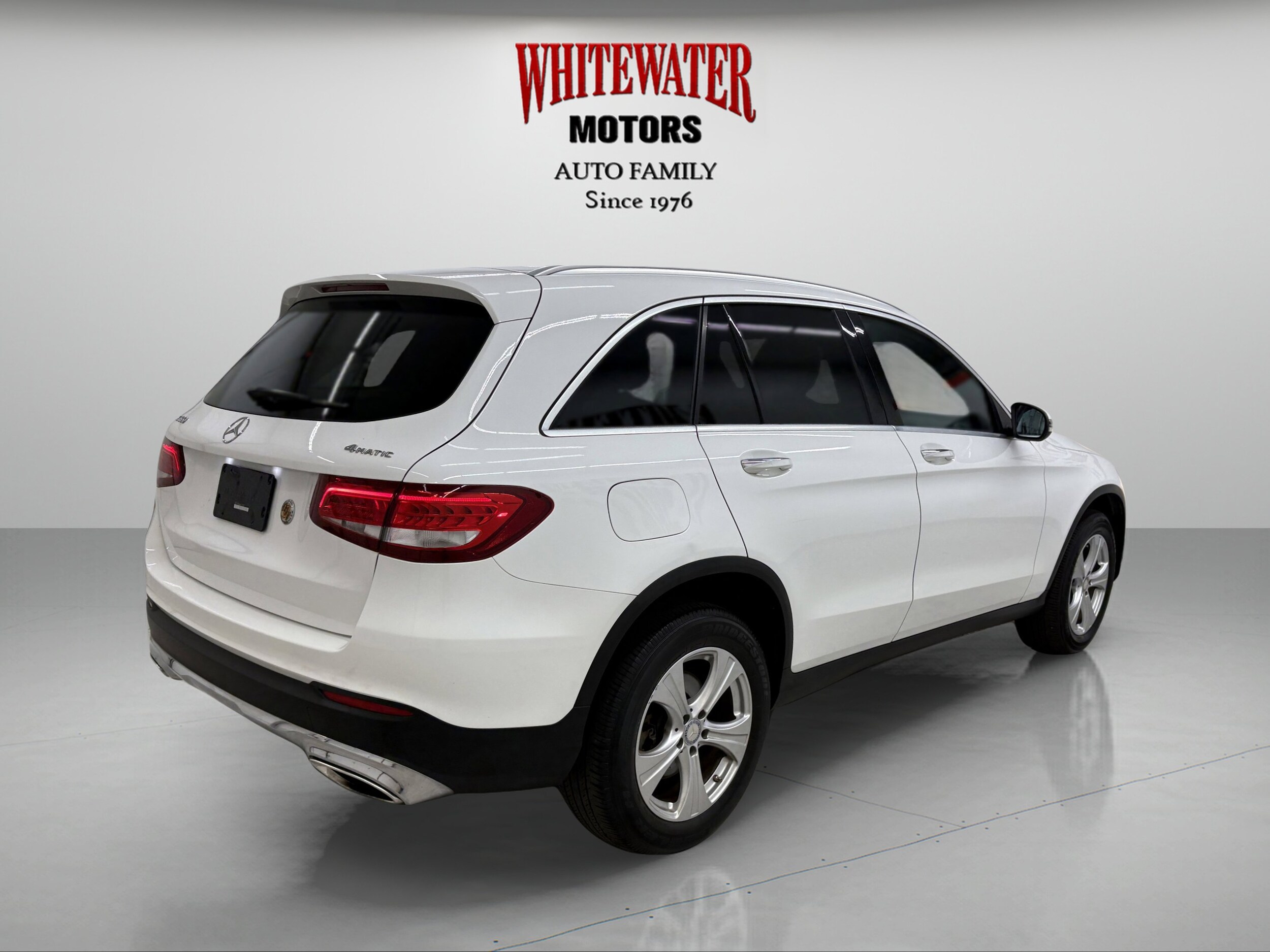 2017 Mercedes Benz GLC 300 photo 3