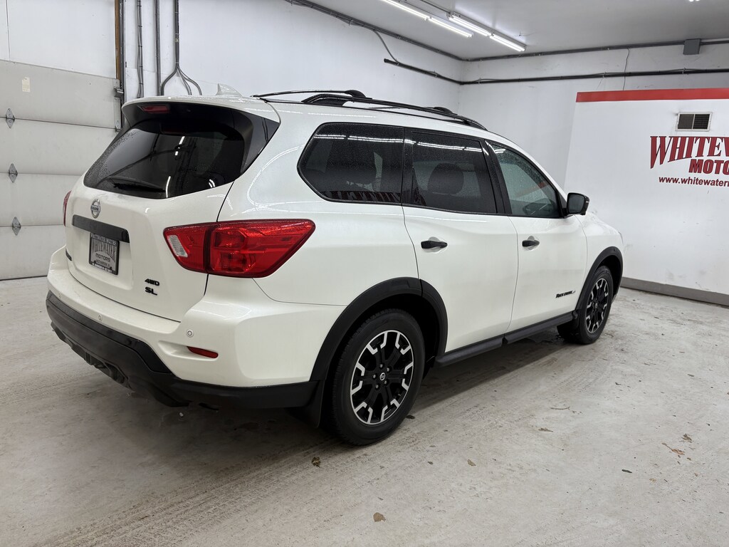 Used 2020 Nissan Pathfinder SL Sport Utility