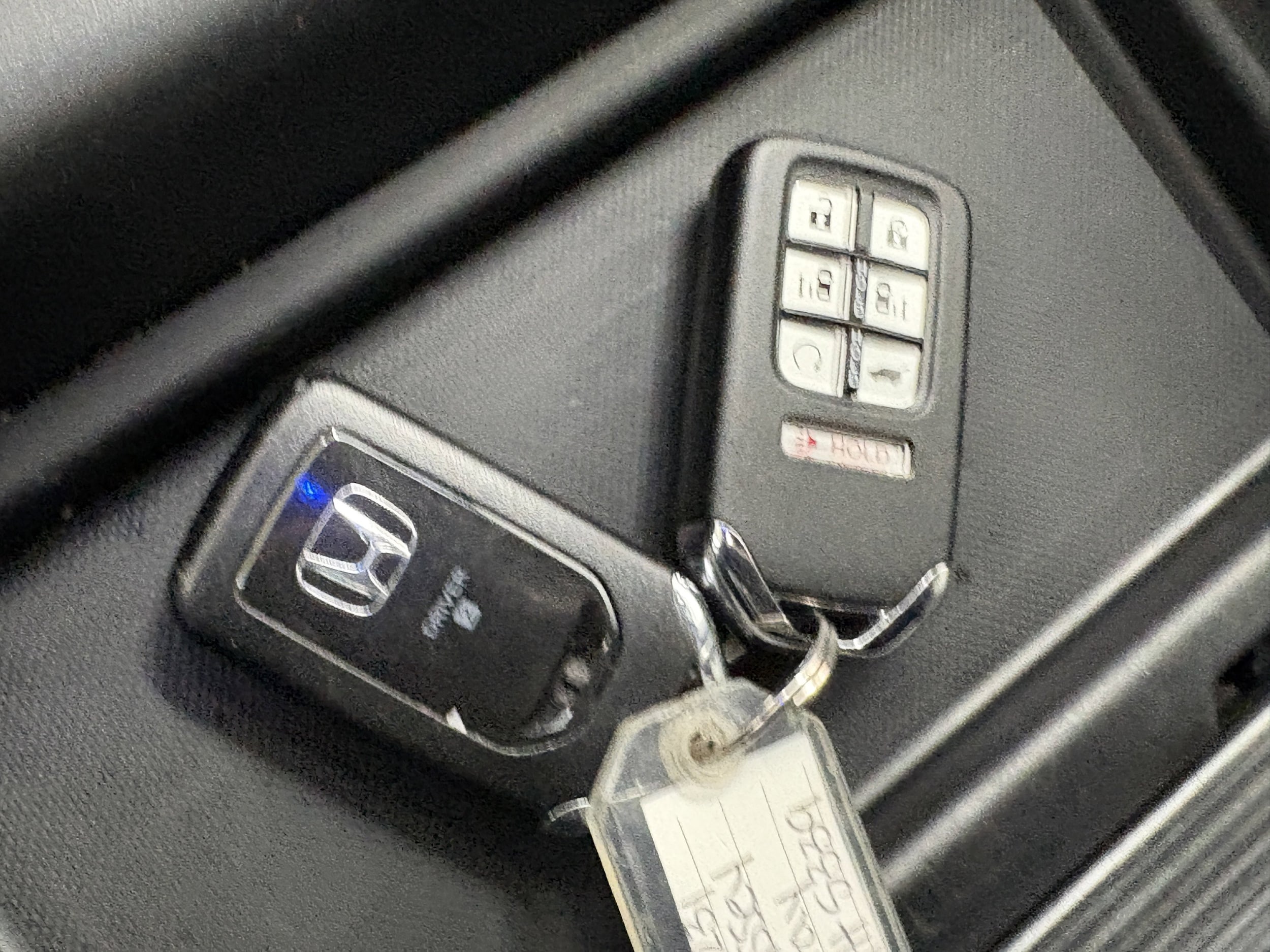 2024 Honda Odyssey EX-L - Photo 28