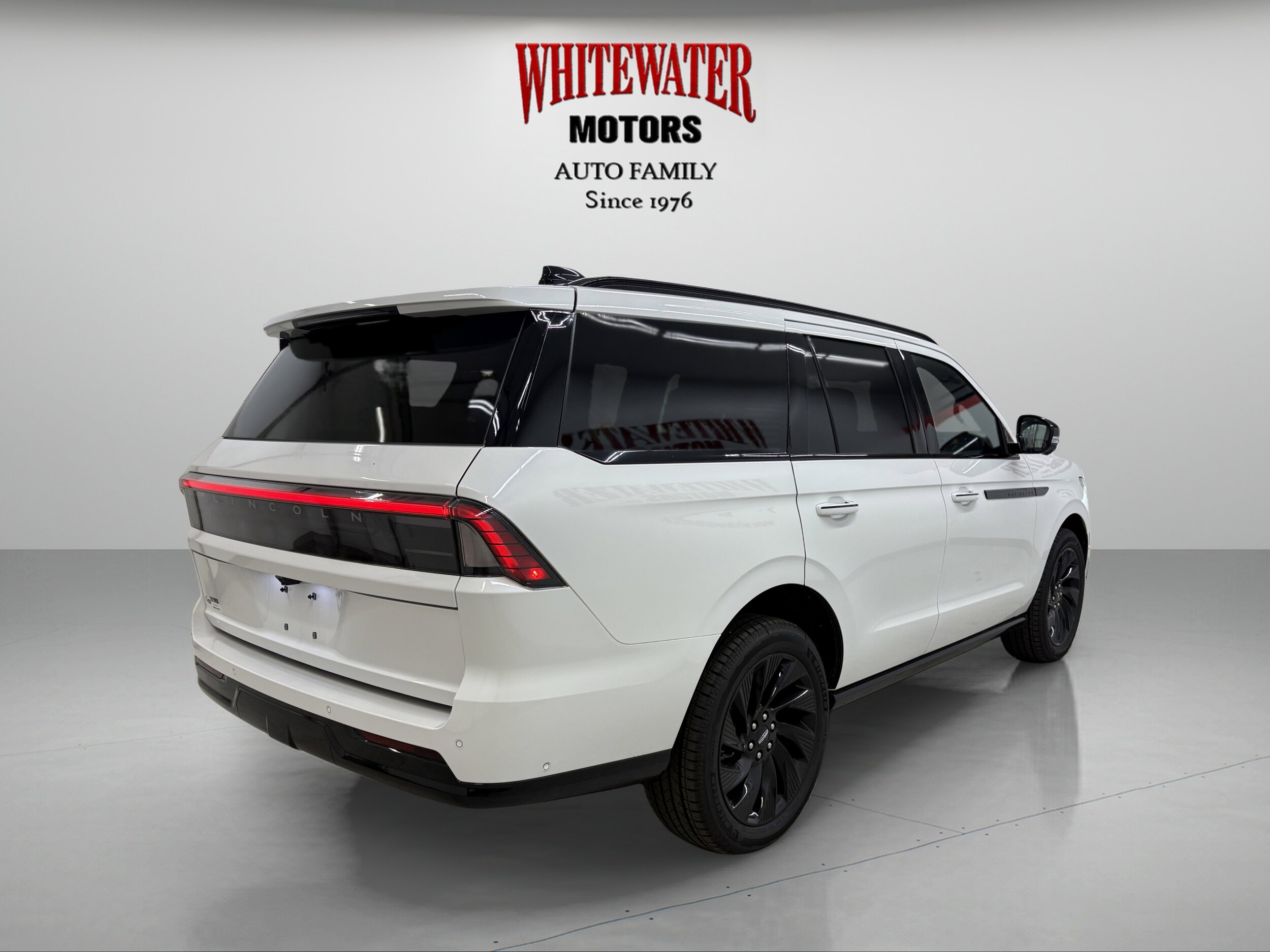 2025 Lincoln Navigator Reserve photo 2