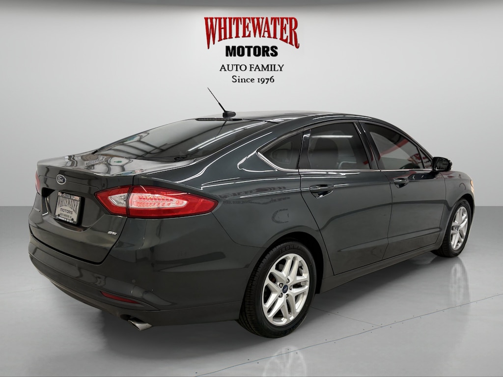 Used 2016 Ford Fusion SE 4dr Car