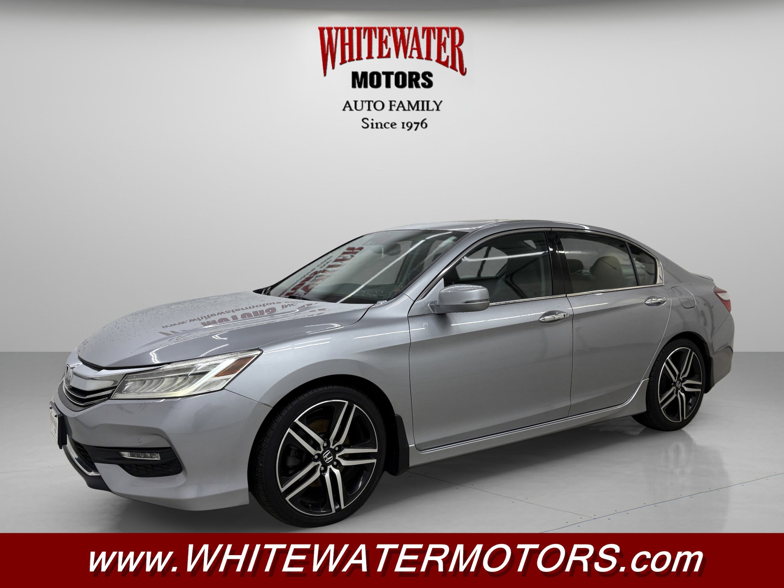 2017 Honda Accord Touring's photo