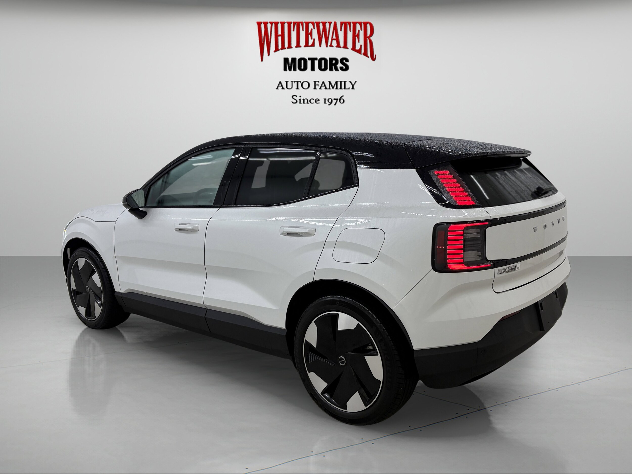 2025 Volvo EX30 Plus photo 2