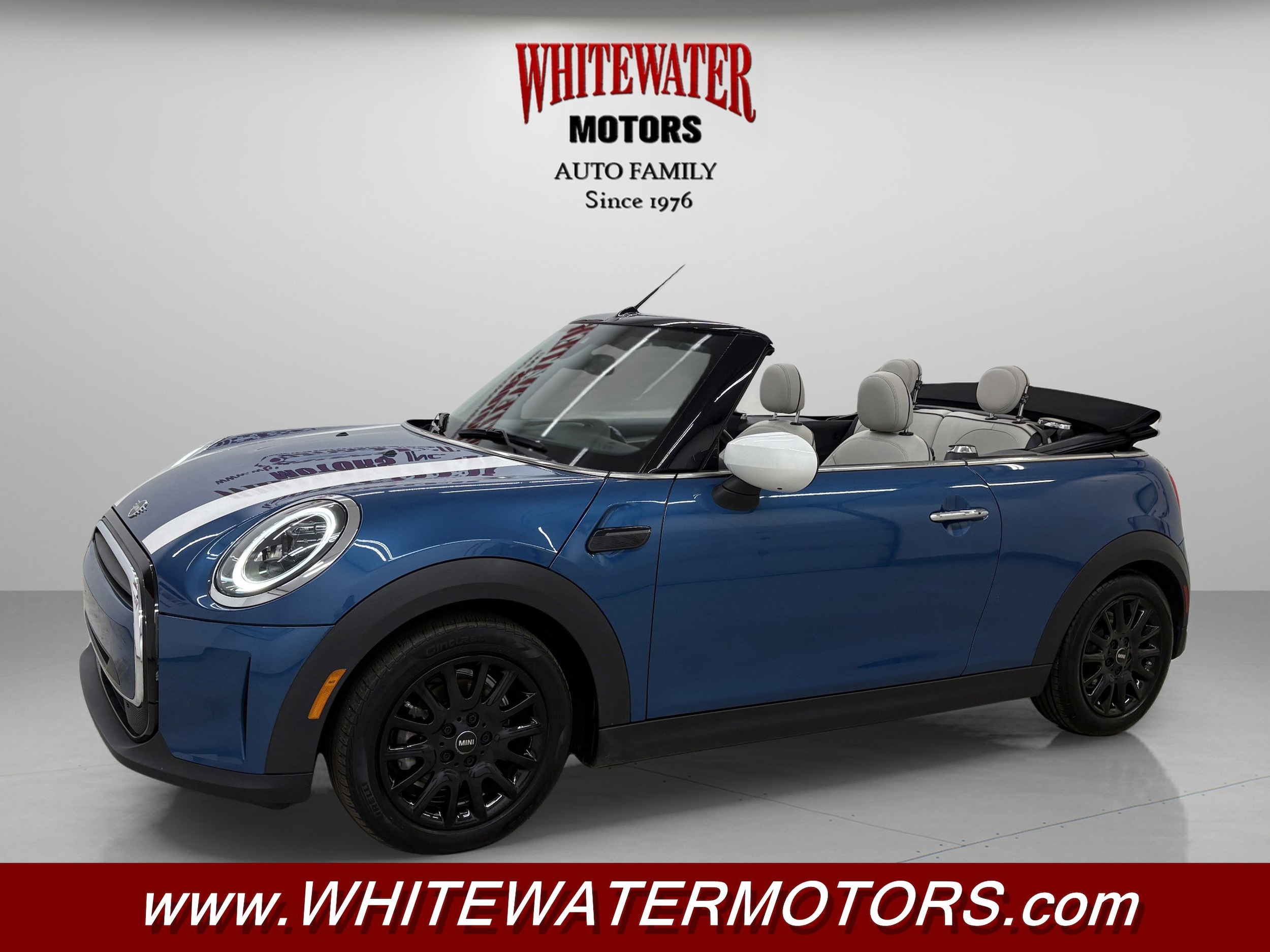 2023 MINI Convertible Base's photo
