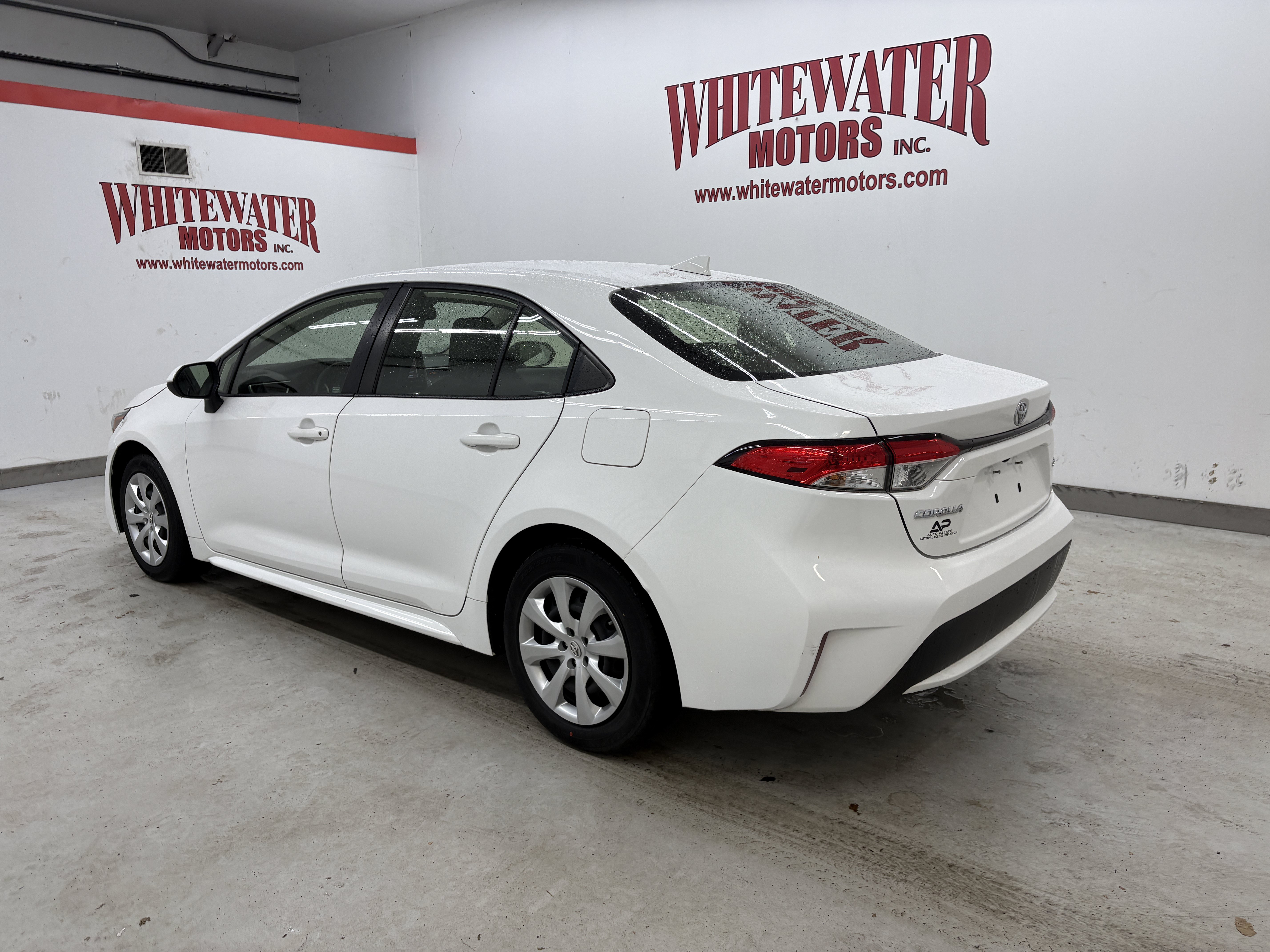 Used 2021 Toyota Corolla LE 4dr Car