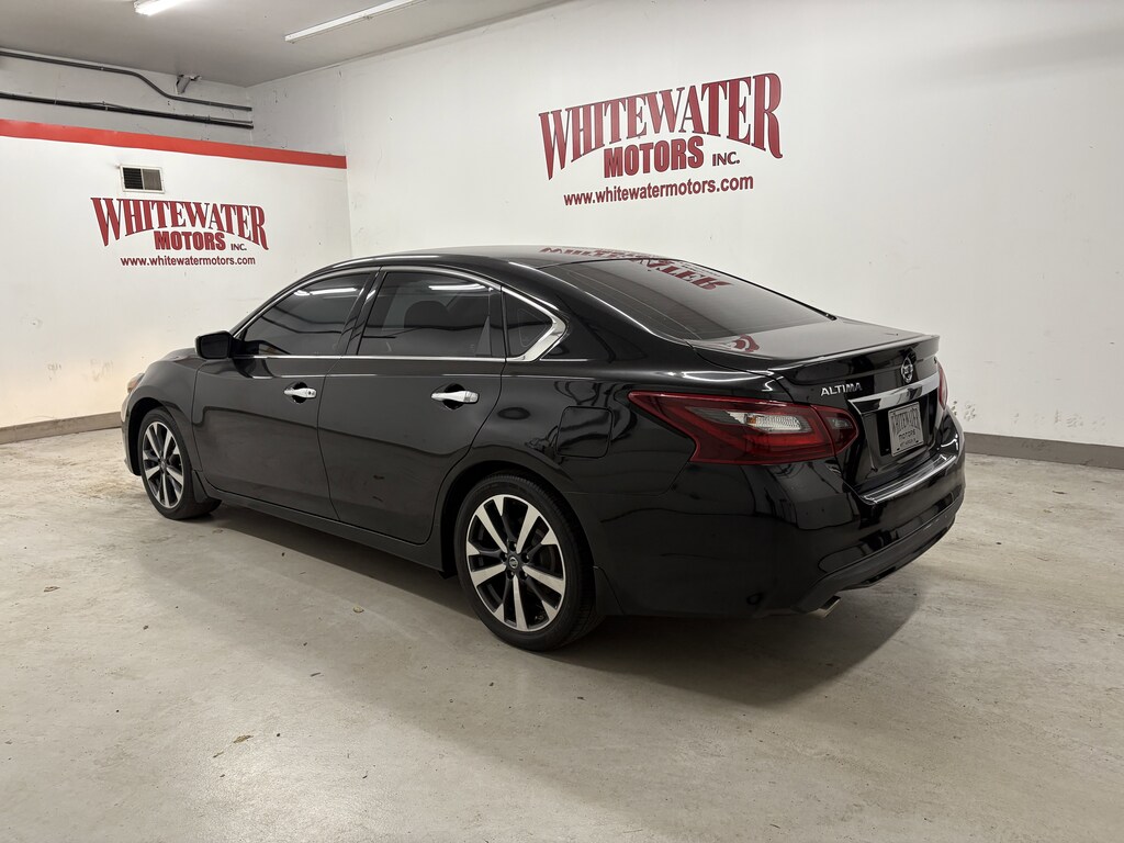 Used 2017 Nissan Altima 2.5 SR 4dr Car
