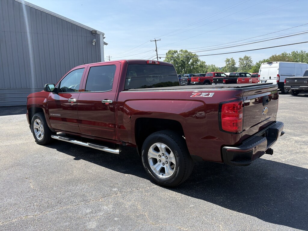 Used 2017 Chevrolet Silverado 1500 LT Crew Cab Pickup