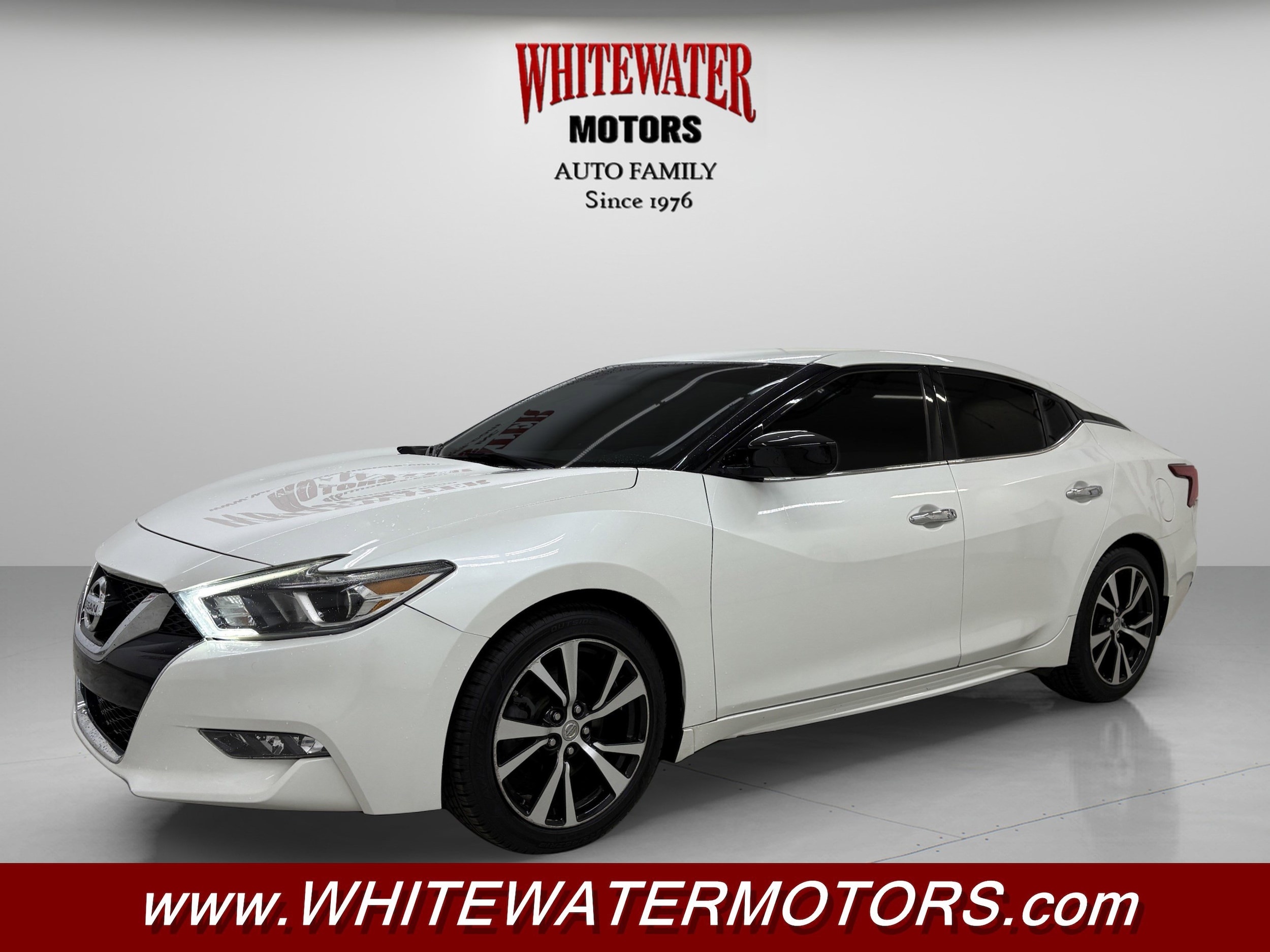 2018 Nissan Maxima S's photo