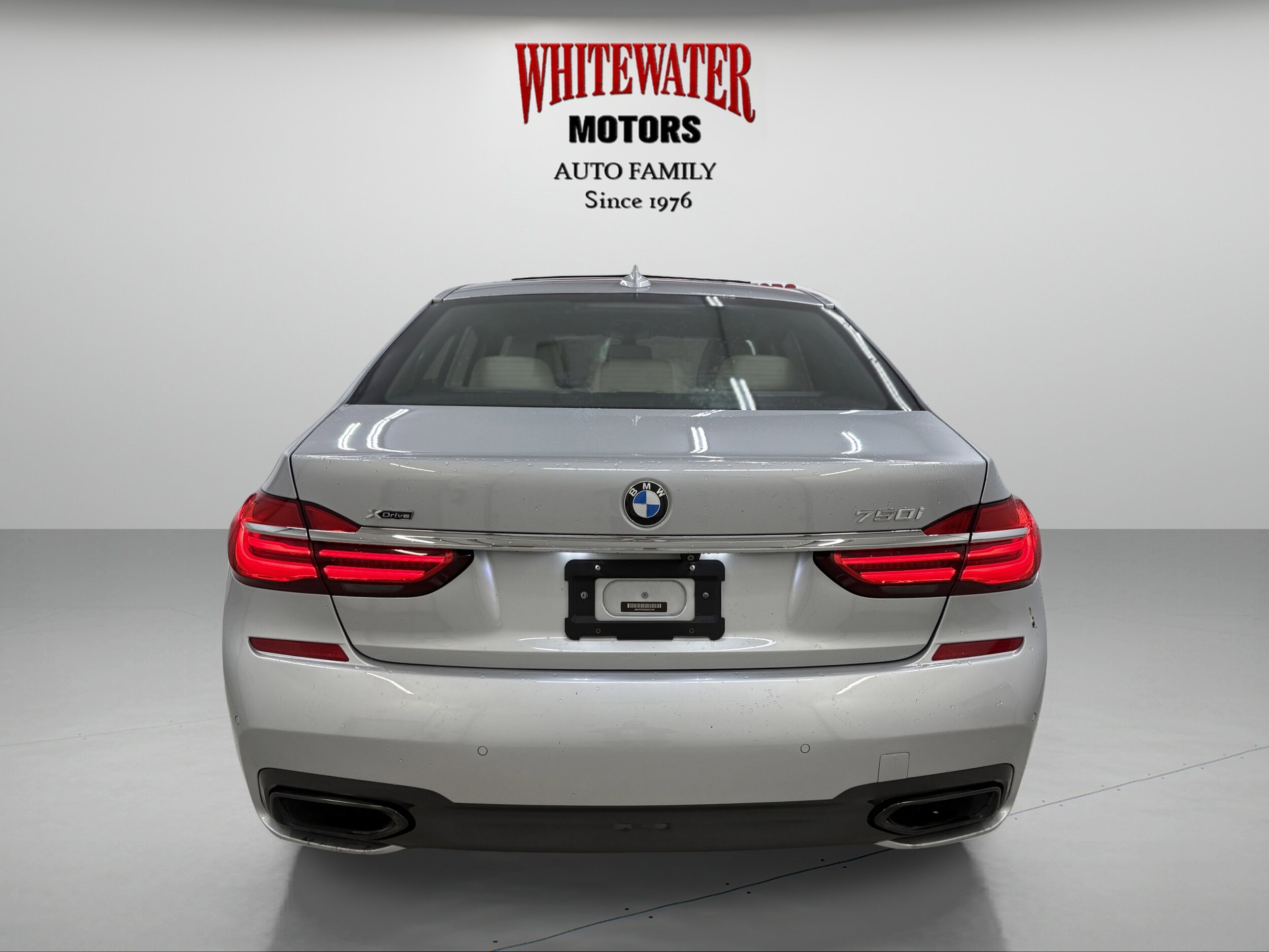 2017 Bmw 750i / B7 xDrive photo 3